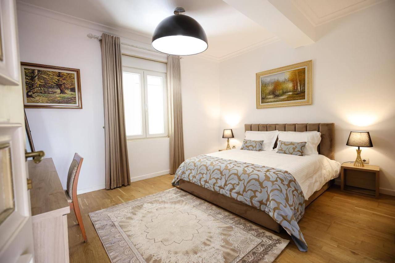 Vila Ferdinand Modern Rooms In Tirana'S Center Exterior photo